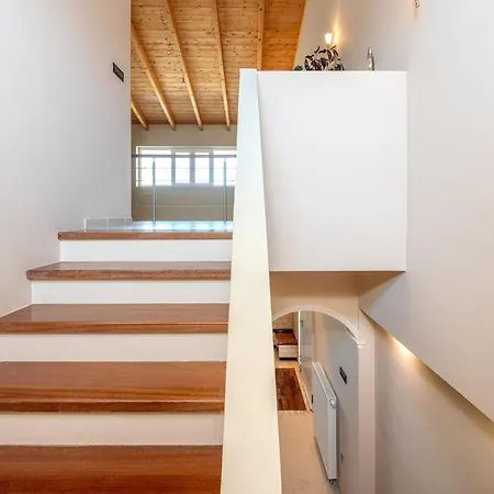 Paula Cozy In Corfu Áfra